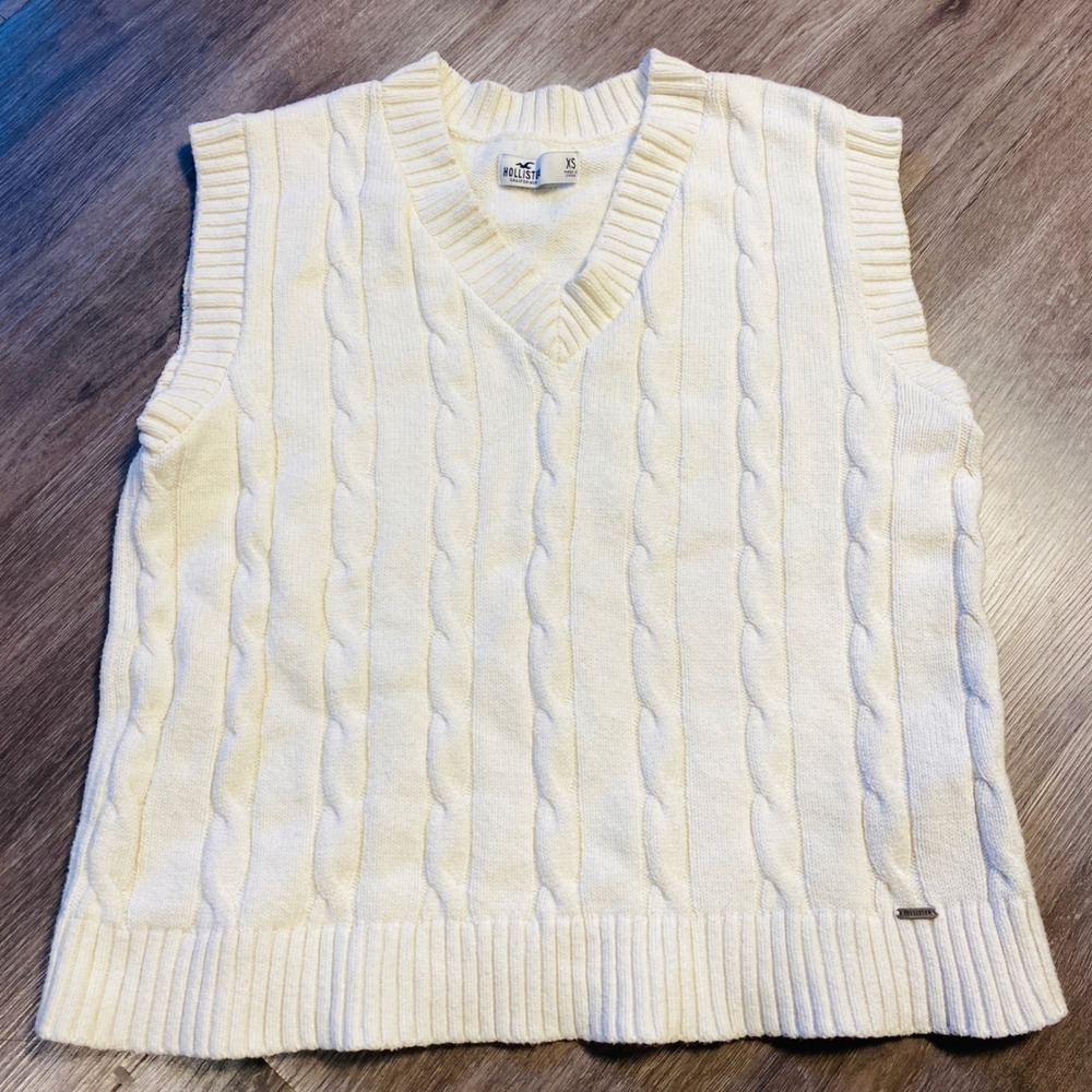 Hollister Womens Cream White Cable Knit V-Neck Sweater Vest Size XS‎ Preppy